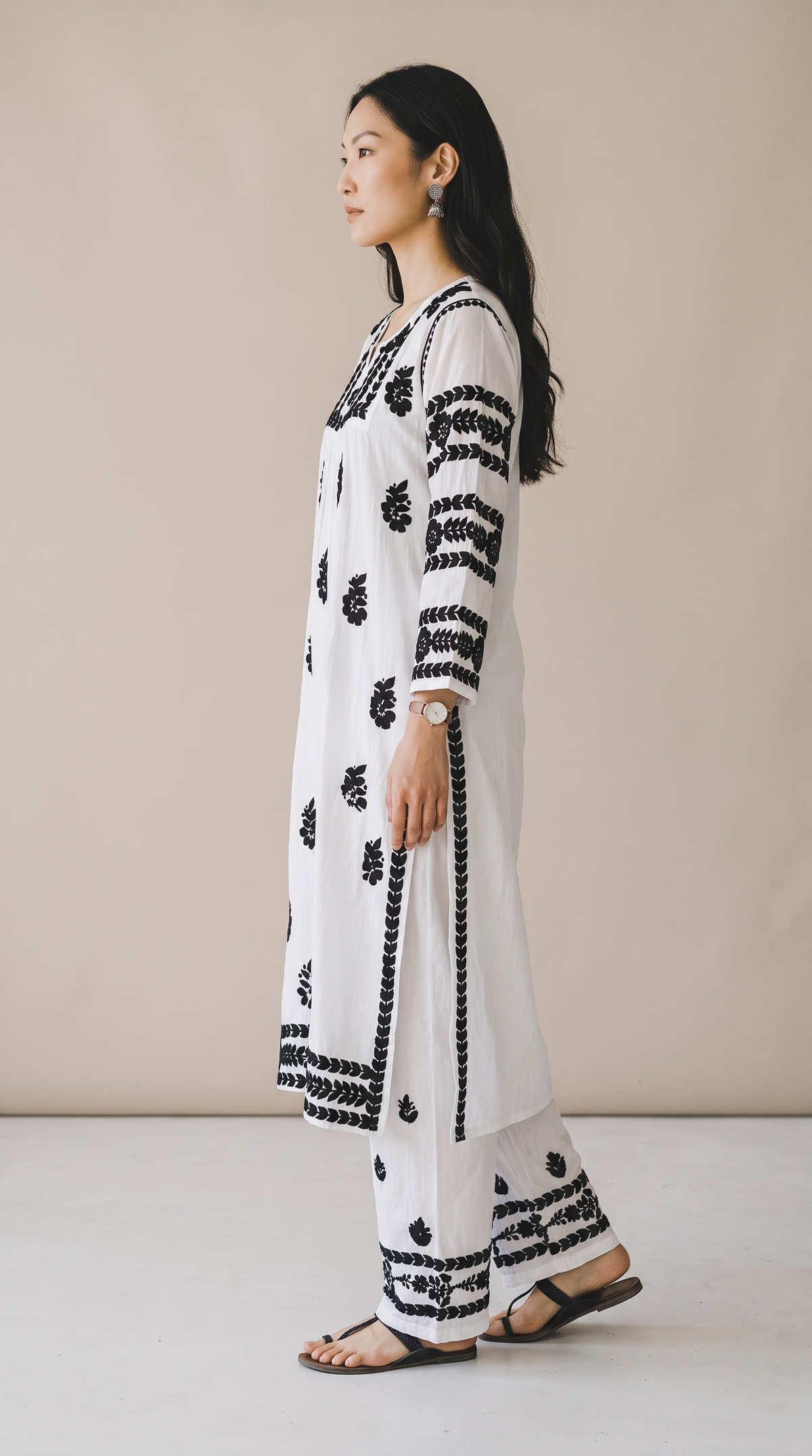Afsana Chikankari Kurta Set